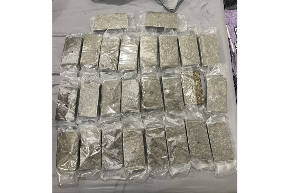 利用泰國人走私運毒 直搗幫派堂口查獲大麻逾13公斤 226 cnews204260128a11