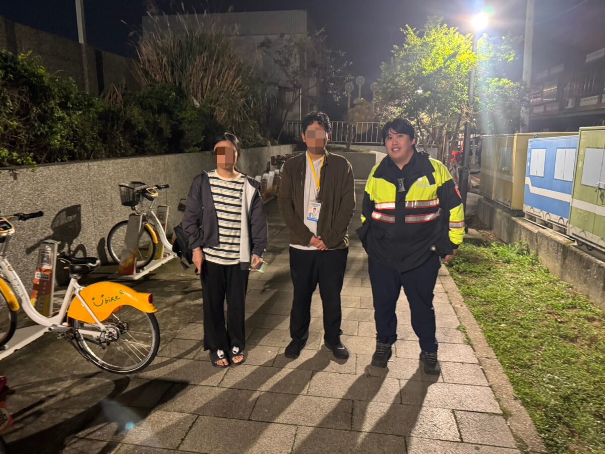 緬甸生夜遊受困永安漁港 楊梅警「載人又載車」暖助返家 S 79634526 0