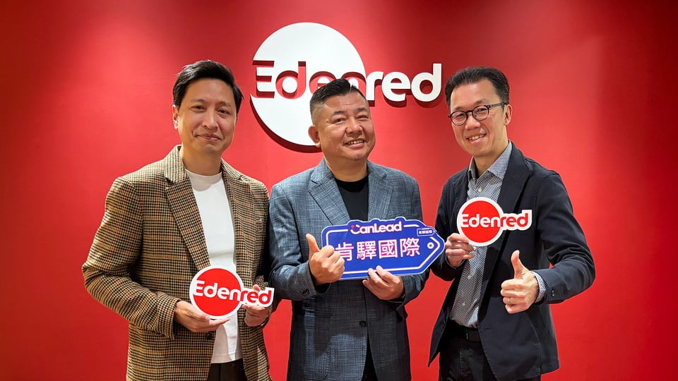 ▲全球領先的數位平台 Edenred 宜睿智慧宣布與台灣最大禮賓服務專家肯驛國際／肯驛旅遊（CanLead／CanLead Travel）啟動策略合作。圖由左至右為Edenred Merchant Director 甘博武、肯驛國際執行長 黃中村、denred Vice President 葉義政。
