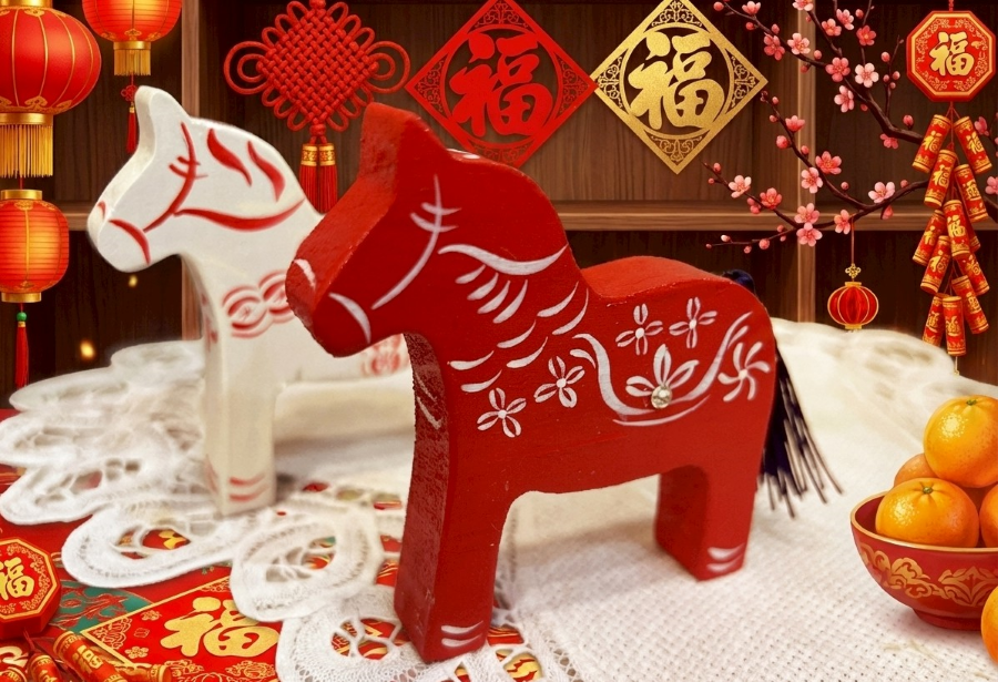 ▲春節期間,翰品酒店高雄推出多元手作活動,親手彩繪紅馬飾品,為新年添好運。