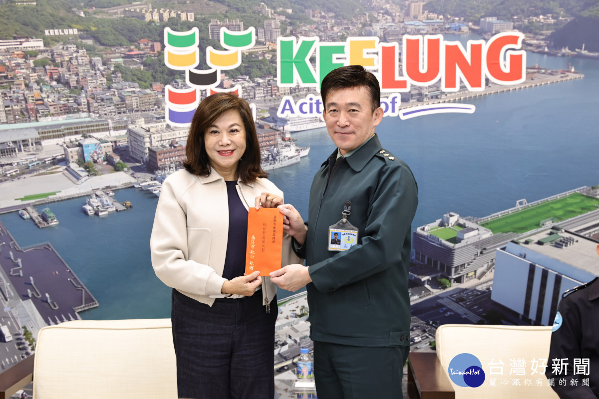 春節前夕敬軍送暖　邱佩琳感謝國軍堅守崗位守護家園