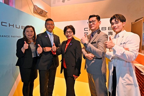 安達人壽於1/28舉辦「安心溢起動定期保險」發表會,左起為安達人壽資深副總經理李映慧、安達人壽資深副總經理林宗佑、安達人壽董事長李崇言、梅科科技策略長林致傑、生生優動汐止分院院長蘇勢棠。