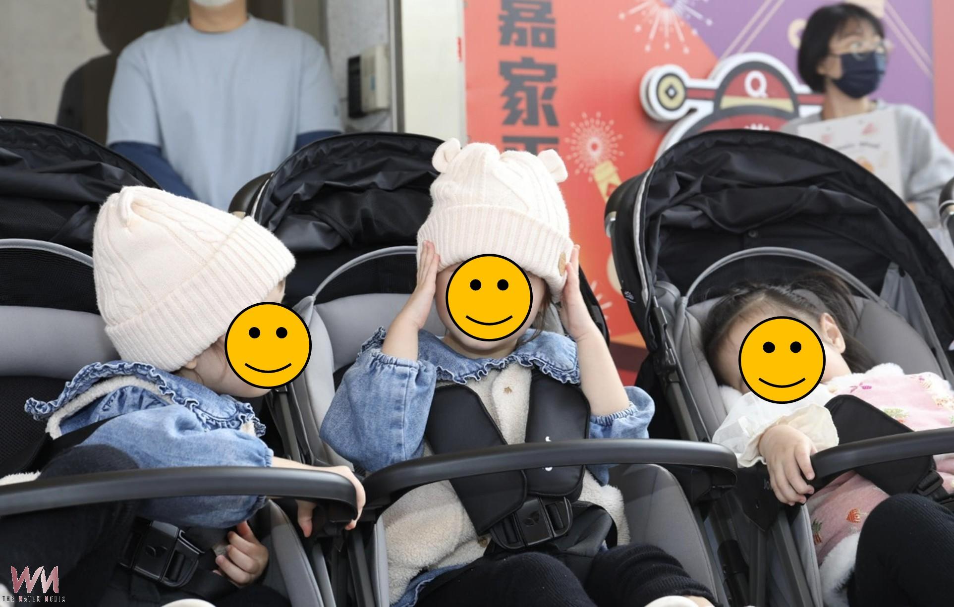 嘉義縣政府為提升「2026台灣燈會」服務品質,燈區設8處服務站,並在嘉義高鐵站、嘉義火車站及嘉義市棒球場燈會接駁點,同時提供輪椅及嬰兒車租借服務與免費衛生棉等。(圖/嘉義縣政府提供)