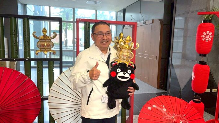 新北燈會2/22登場 規模再升級天天有驚喜 40 《圖說》侯友宜市長與吉祥物。〈民政局提供〉