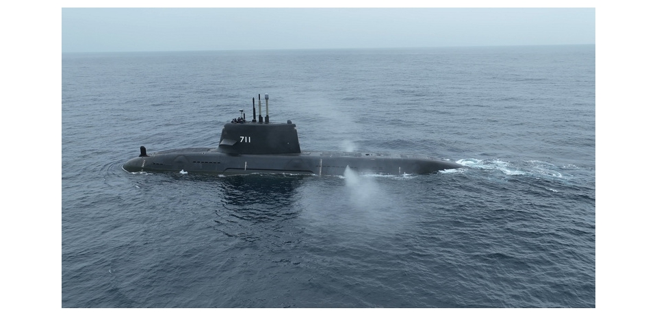 「海鯤軍艦」順利完成首次潛航測試 平安返航