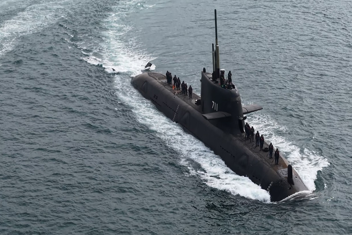 國造潛艦里程碑　海鯤軍艦首度潛航成功