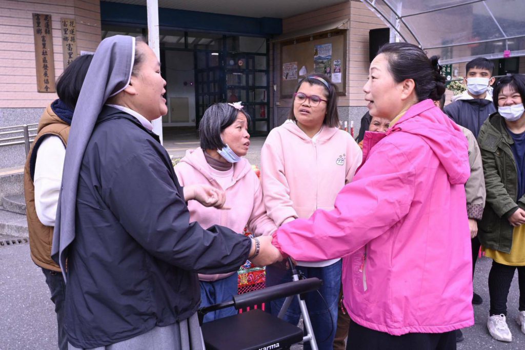 【富里鄉多功能中心整建計畫工程開工 縣長徐榛蔚打造藝文、閱讀與親子共享新地標】插图2 【富里鄉多功能中心整建計畫工程開工 縣長徐榛蔚打造藝文、閱讀與親子共享新地標】插图2
