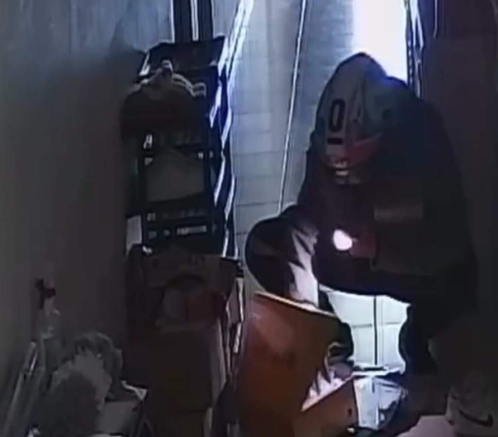 恐佈!- 新竹男外送員竟私闖女收件人住處翻動物品