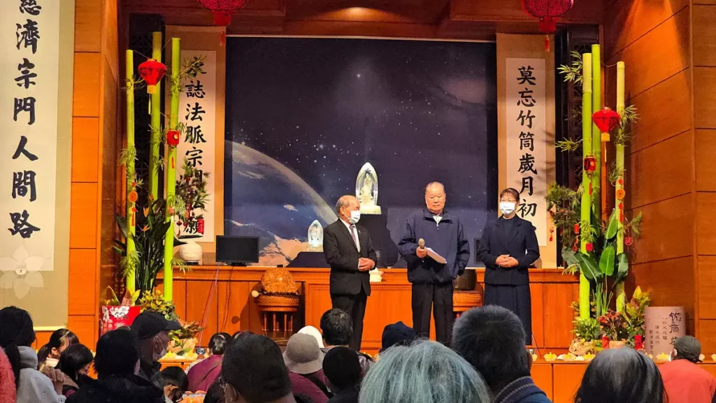 周國進（中）表示，「做環保這件事，只要身體能動，就一定要繼續做下去。」（圖/陳惠玲攝影）