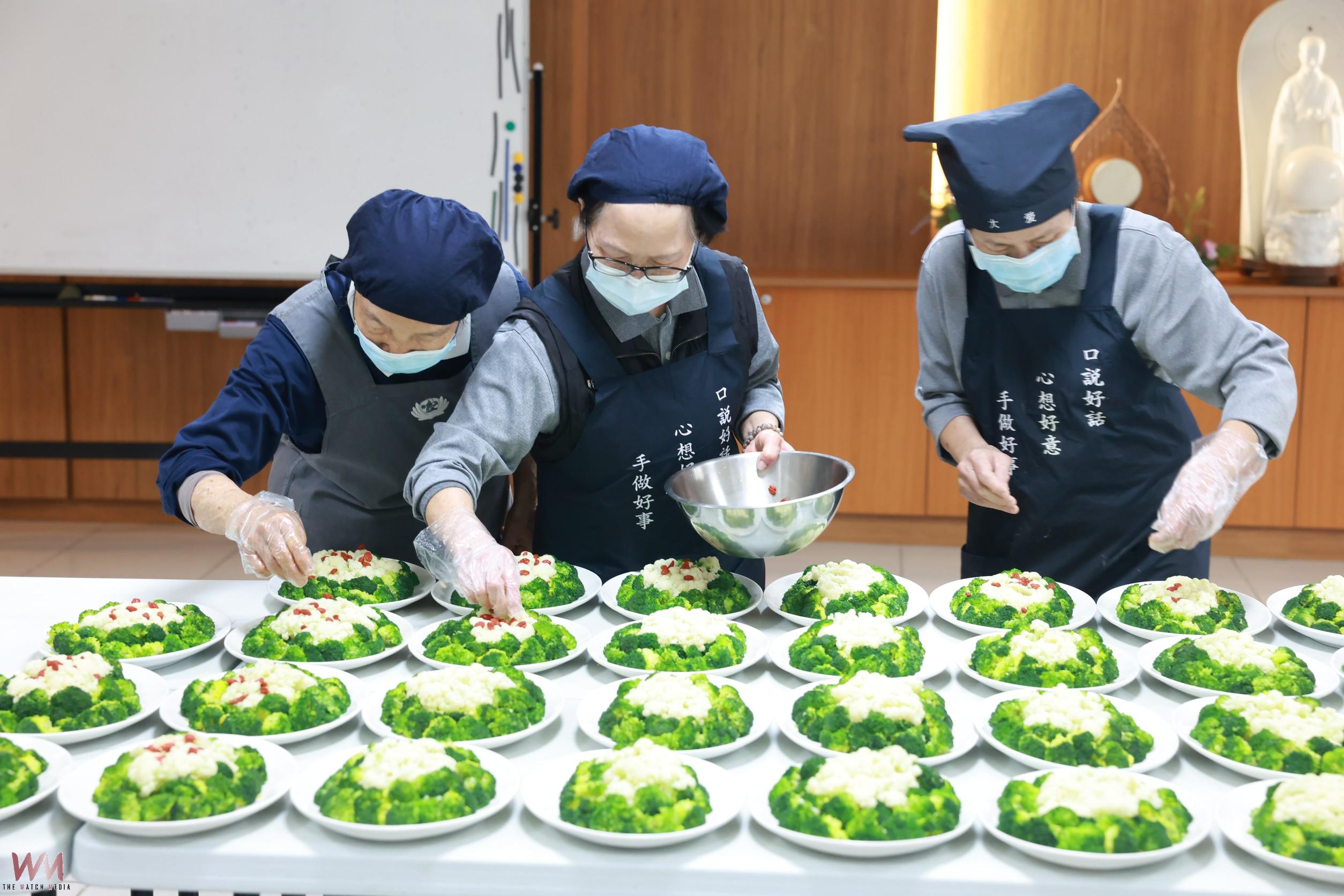 台中慈濟舉辦13場冬令發放 1367戶照顧戶溫馨圍爐 - https://www.watchmedia01.com
