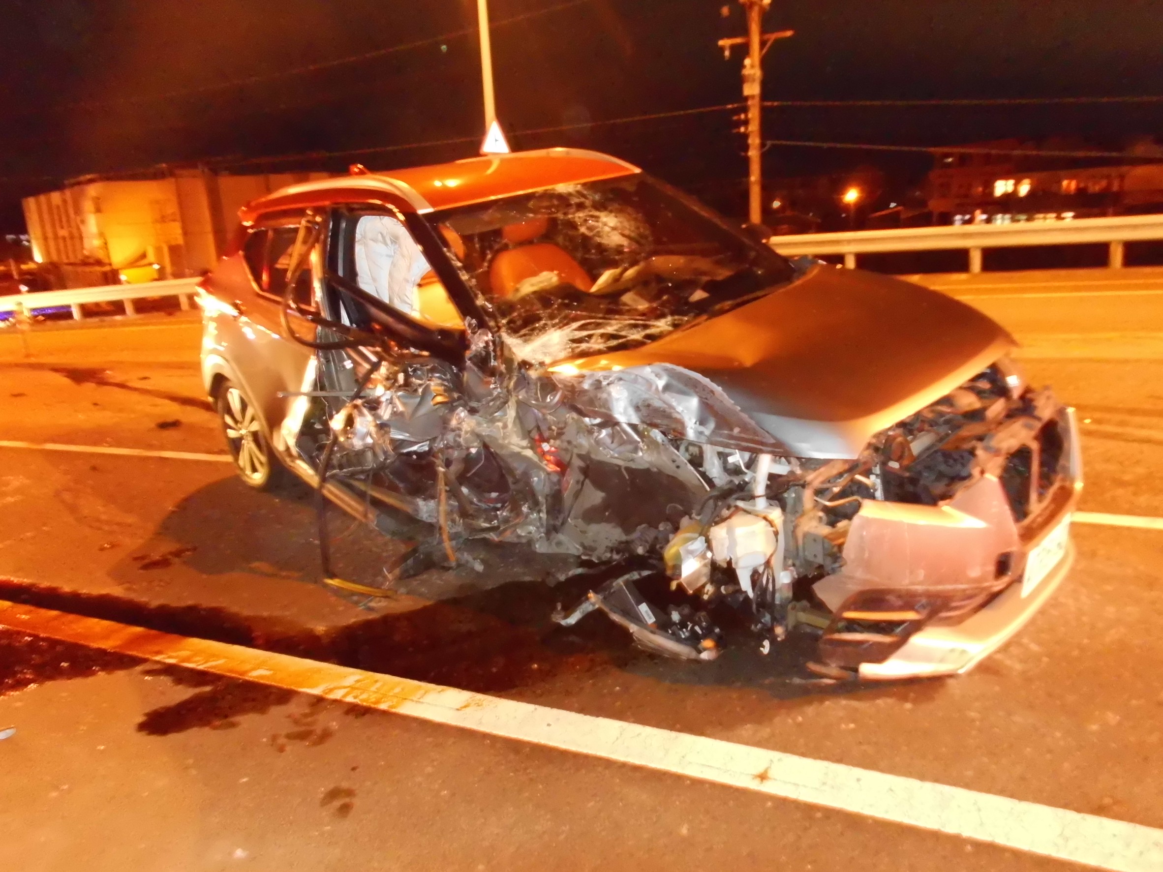 歪仔歪橋車禍男子酒駕撞電箱 車毀人受傷數百戶停電 - https://www.watchmedia01.com