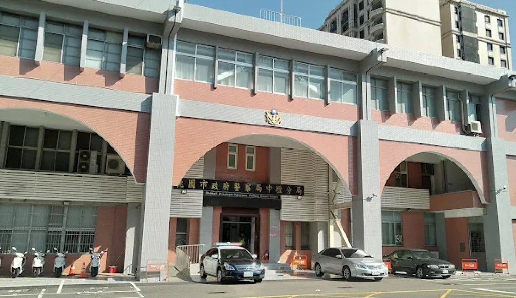 中壢傳槍響!-懸掛偽造車牌自小客車拒檢 警開12槍仍逃逸