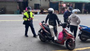 科技輔助 過年不怕塞 土城警開啟 上帝視角 疏導交通 路口不禮讓當心挨罰 56 MEITU 20260202 112809434 300x169 1