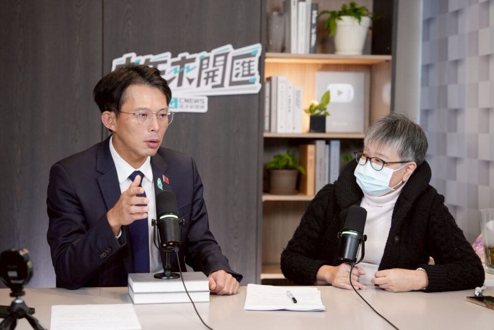 中午來開匯/民眾黨不分區立委李貞秀引陸配參政爭議 黃國昌:法律規定該怎麼做就怎麼做 208 中午來開匯/民眾黨不分區立委李貞秀引陸配參政爭議 黃國昌:法律規定該怎麼做就怎麼做 207