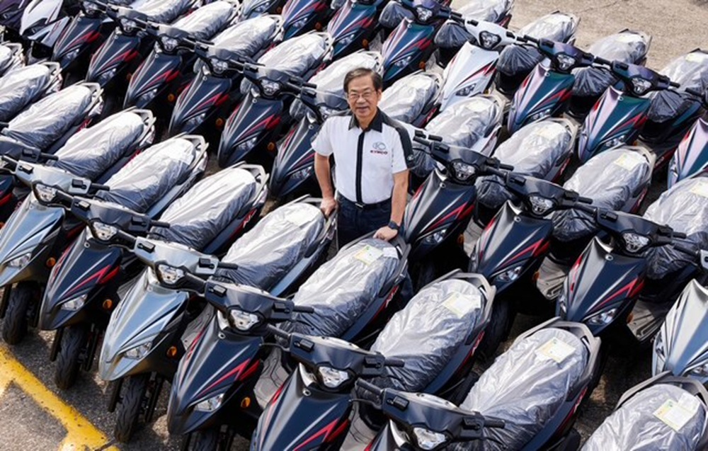 雙特仕版新車拓圈移動時尚 KYMCO光陽邀李多慧當代言人 220 cnews204260202a12