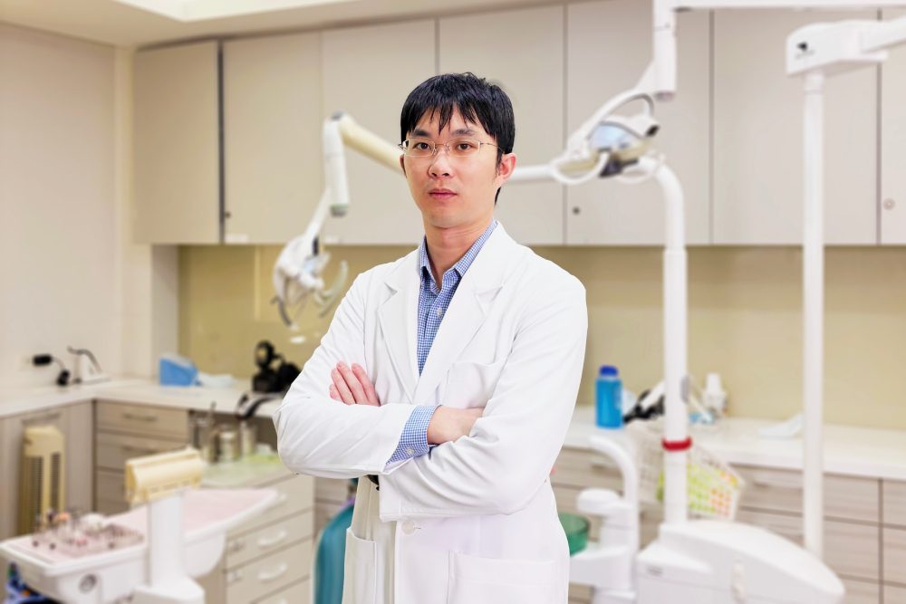 【有影】假牙也要下班休息!醫師教你3步驟遠離口臭與變形風險 232 【有影】假牙也要下班休息!醫師教你3步驟遠離口臭與變形風險 231