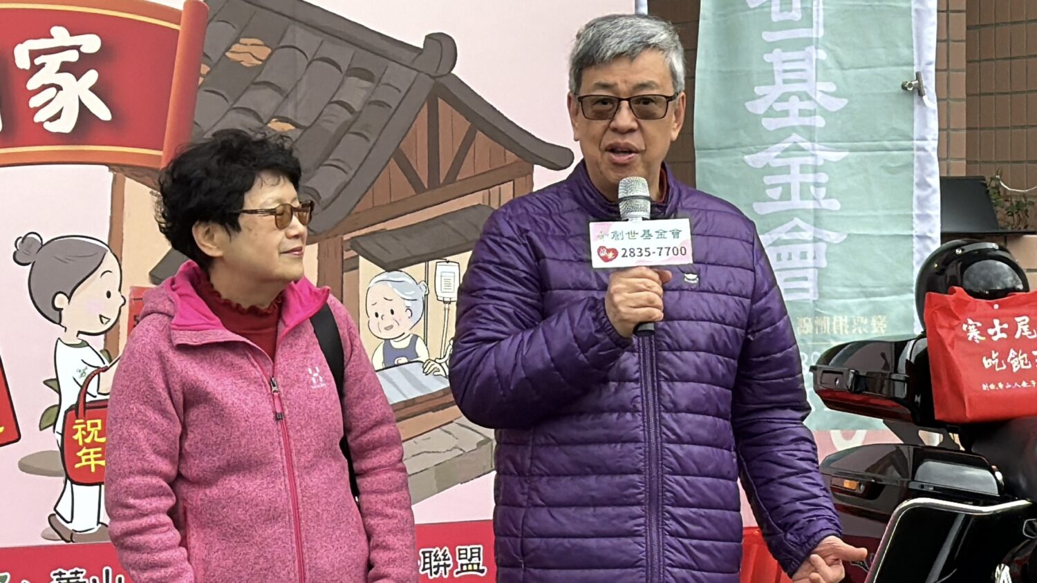 第6次擔任愛心嘉賓的前副總統陳建仁先生：「以前在總統府前辦理寒士尾牙，這次更是把禮送到家，真的很貼心，大家齊心協力，把愛心送到每一個需要照顧的弱勢。」(圖/供稿單位 提供)