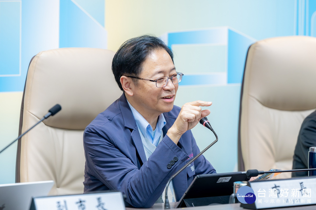 桃園市長張政於市政會議中聽取「迎金馬.遊桃園」專題報告後裁示。