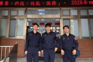 制服下的溫柔力量 警專實習生第一線即時守護協助路倒民眾送醫 44 MEITU 20260204 133035622 1 300x200 1