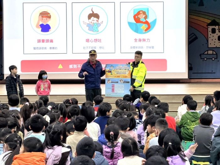 熱水器通風不良釀中毒 侯:五要原則遠離危險 49 《圖說》校園宣導。〈消防局提供〉