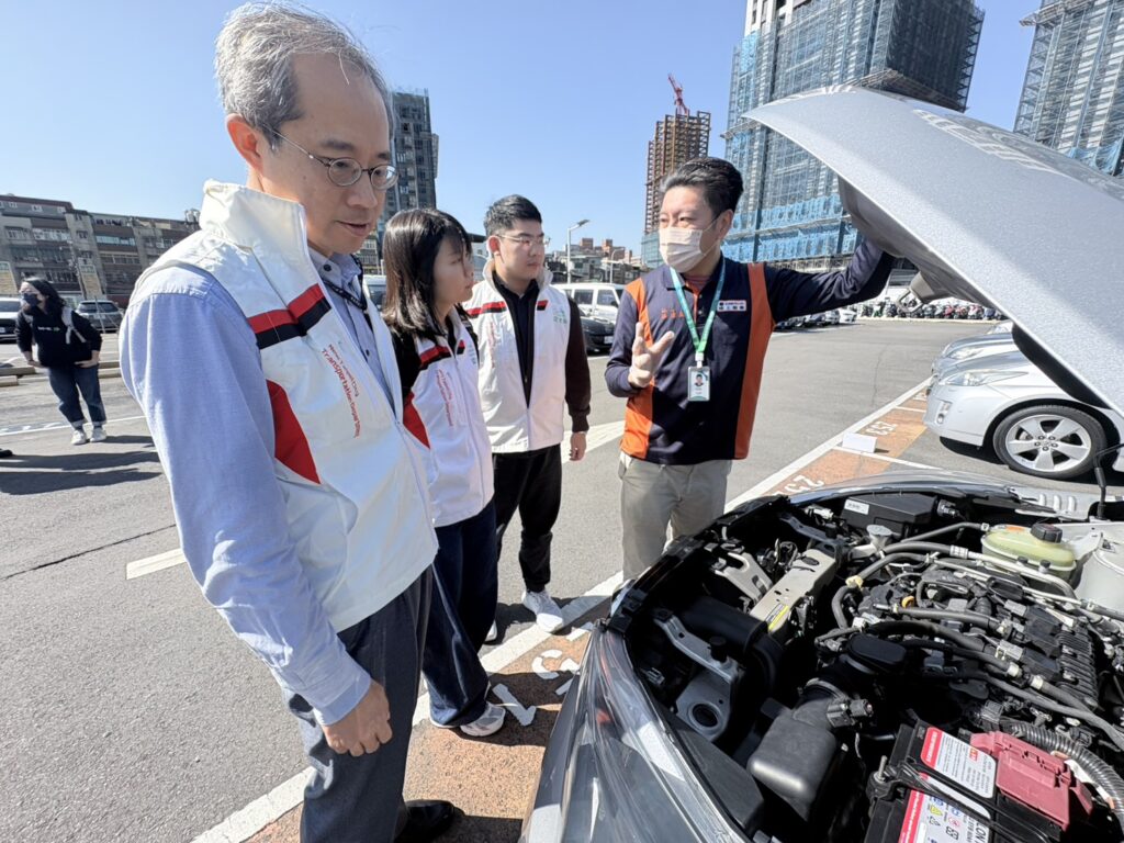 春節共享運具不打烊 新北稽查安全管理確保服務品質與行車安全 48 %E6%96%B0%E5%8C%97%E5%B8%82%E4%BA%A4%E9%80%9A%E5%B1%80%E5%89%AF%E5%B1%80%E9%95%B7%E6%9C%B1%E5%BB%BA%E5%85%A8%E7%8E%87%E9%9A%8A%E7%A8%BD%E6%9F%A5%E5%85%B1%E4%BA%AB%E9%81%8B%E5%85%B7%E8%BB%8A%E8%BC%9B%E5%AE%89%E5%85%A8%E6%AA%A2%E6%9F%A5 1024x768 1