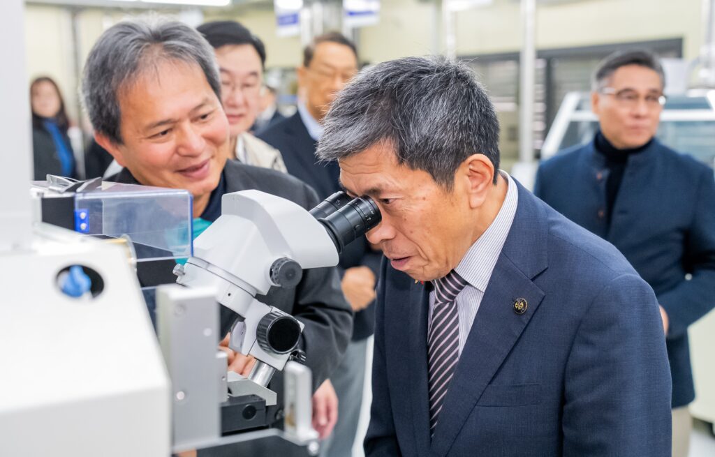 日本岩手縣一關市交流團訪明新科大 雙方攜手共育AI與半導體人才 33 115020441 1024x655 1