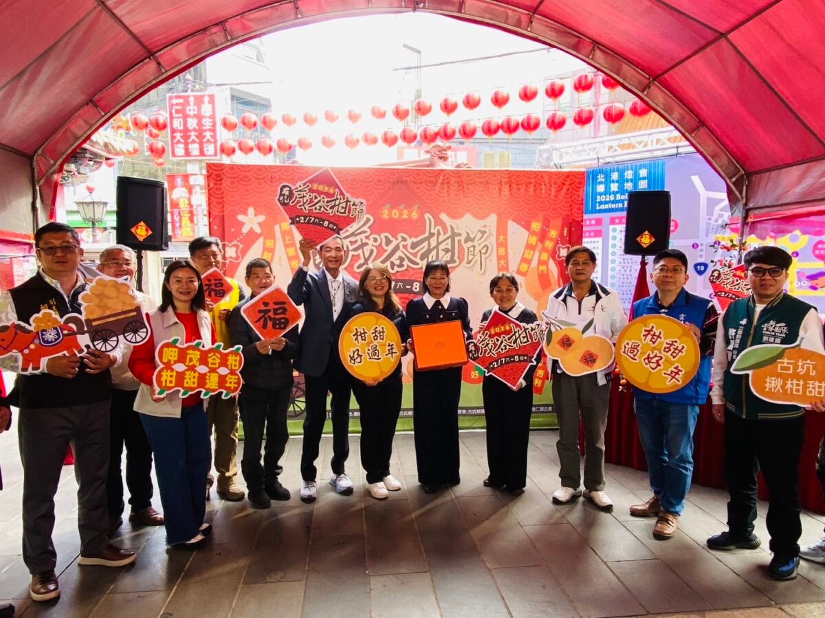 ▲「2026古坑茂谷柑節」暖身宣傳記者會4日在北港朝天宮舉行,結合宗教信仰與地方農產,為即將到來的年節活動揭開序幕。(記者蘇峯毅攝)