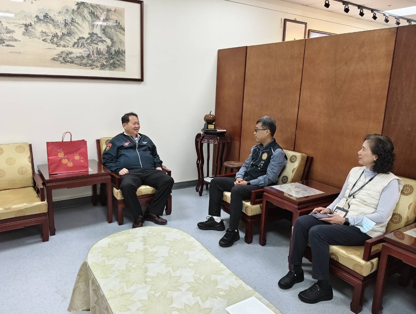 落實感動服務南投縣榮服處 春節慰問住院榮民 - https://www.watchmedia01.com