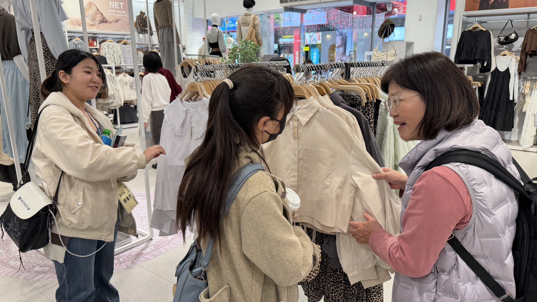 (有影片)/傳愛過好年 彰化家扶兒圓夢北上體驗高鐵與台北101 - https://www.watchmedia01.com