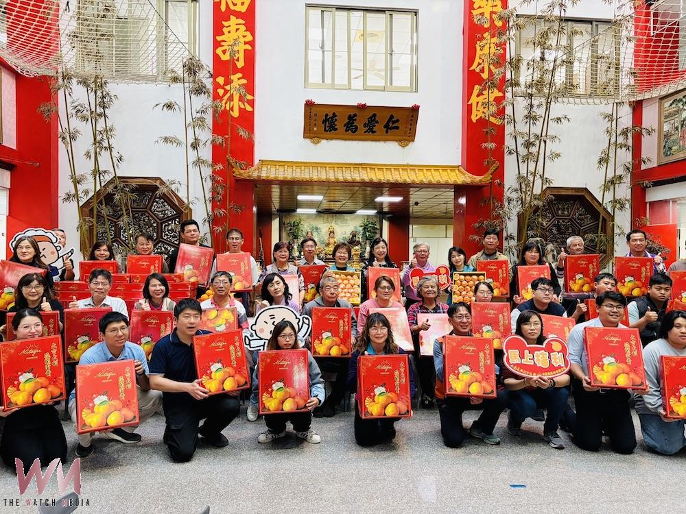 台農發公司為回饋社會捐贈400箱椪柑禮盒,請社會局轉贈予縣境內各社福機構。(圖/嘉義縣政府提供)