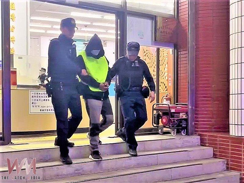 搶奪4兩金項鍊　嫌犯騎車落跑自摔遭逮 - https://www.watchmedia01.com