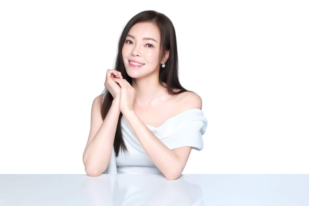 ▲曾馨瑩代言逆時針_形象大使