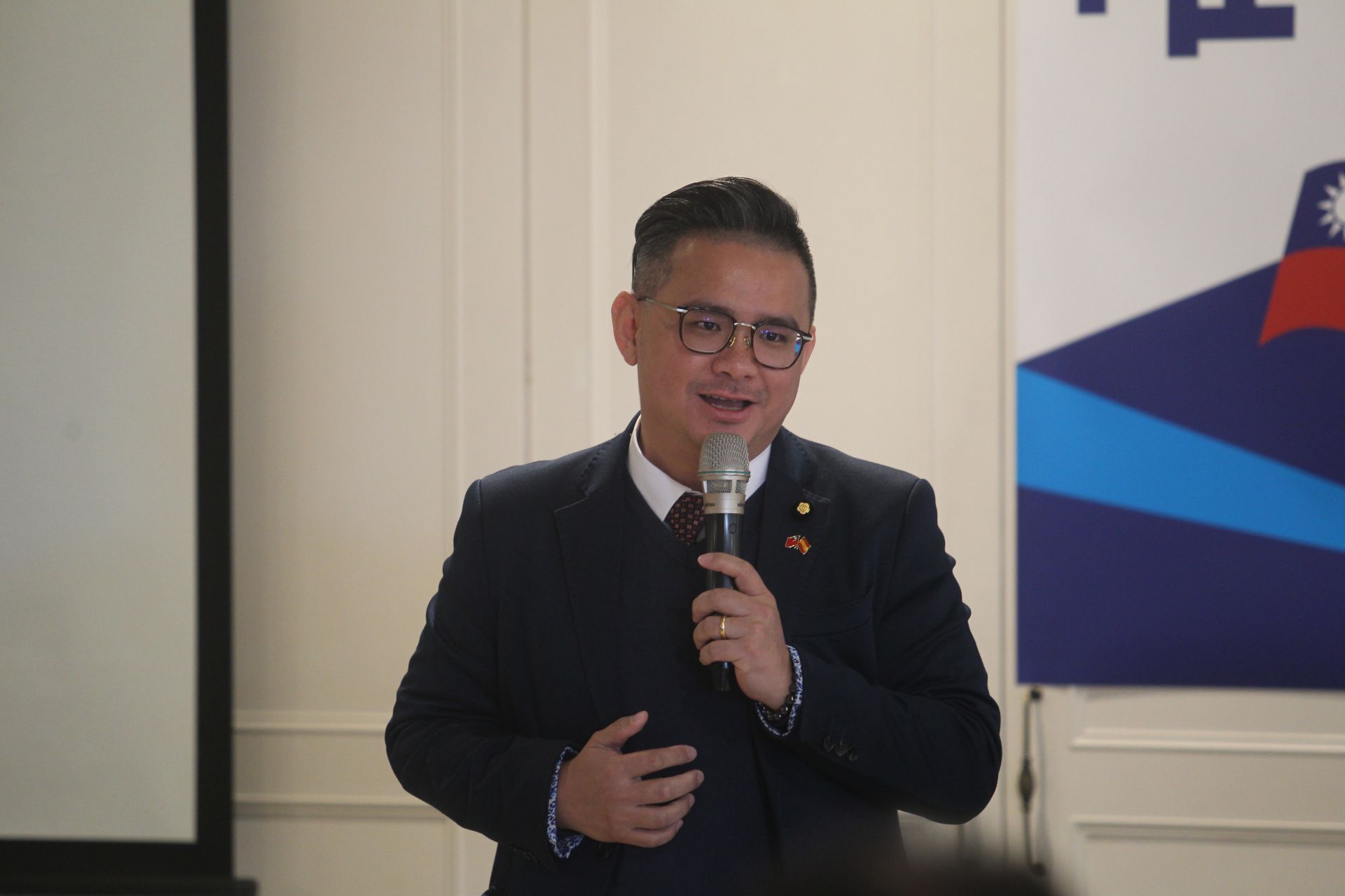 廖了以整合紅黑派挺江啟臣 胡志強:支持他是「100年承諾」台中不能輸