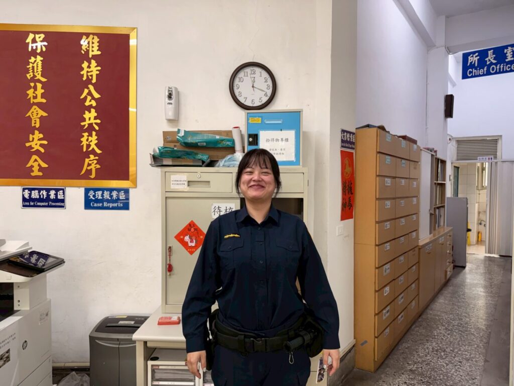 大湖派出所員警何佳宣。(圖/記者薛秀蓮 翻攝)
