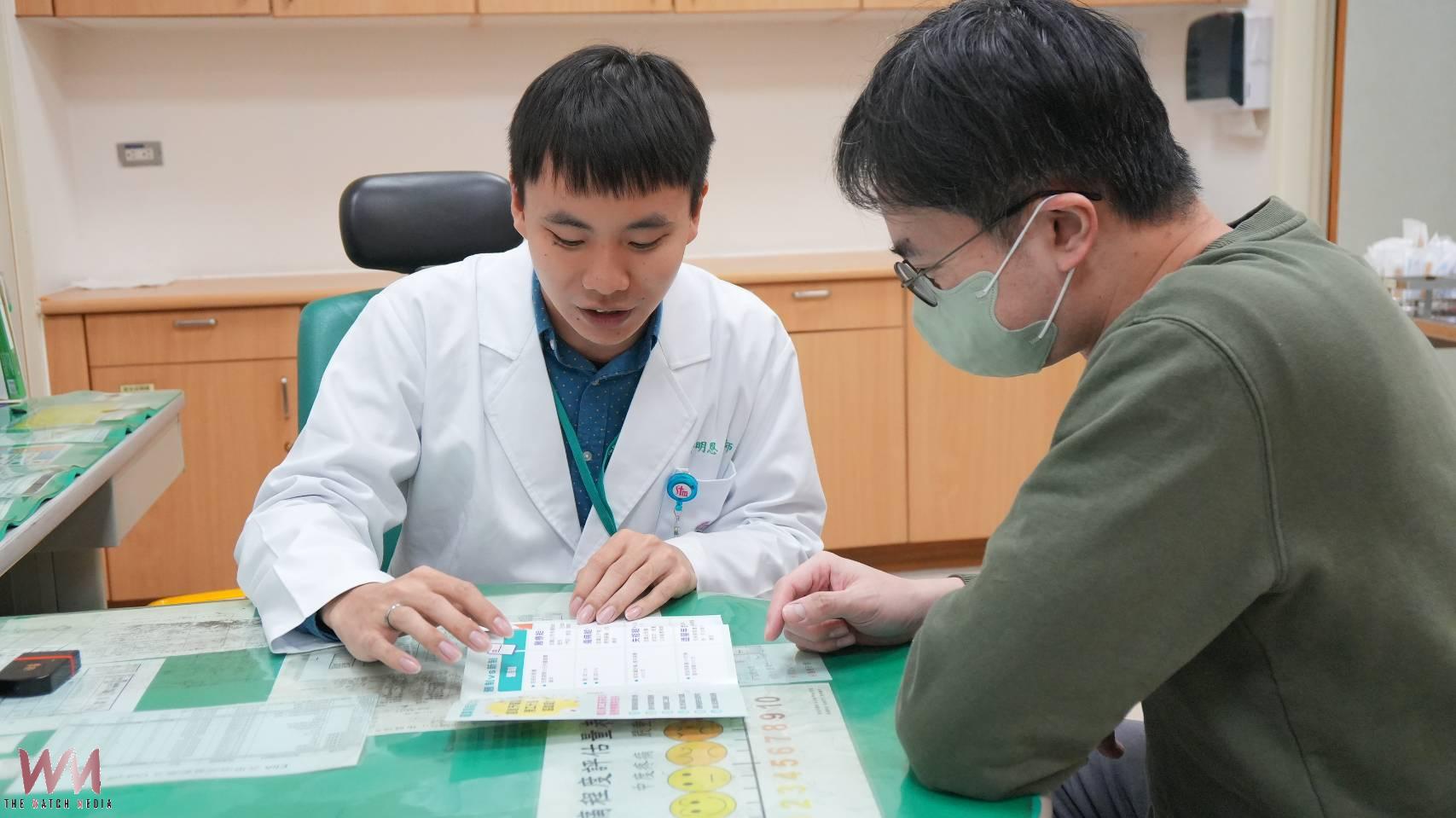 貼近外籍移工需求的醫療照護　許明恩醫師勤學印尼、越南語 - https://www.watchmedia01.com