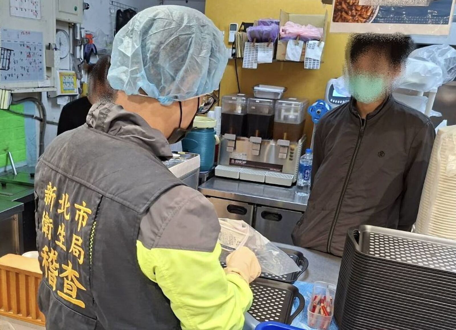 新北便當疑食物中毒擴大118人就醫 醫院曝「4食材」成交集 200 新北便當疑食物中毒擴大118人就醫 醫院曝「4食材」成交集 199