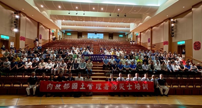高雄防災士培訓再啟動 200名社區管理人員在高雄靜思堂參訓