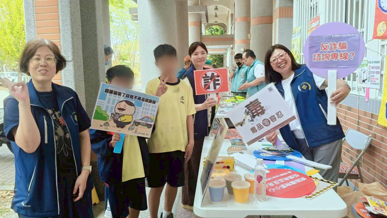 屏東執行分署前進崇文國中園遊會 推廣法治教育