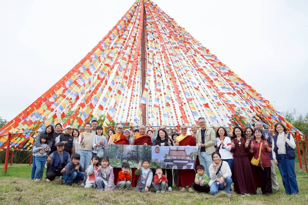 攜手桑耶寺打造永續環境 新北農業局推動為地球種下一棵樹 230 CNEWS204260409a02