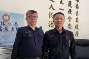 鐵漢柔情 老婦看診回程體力不支 士林暖警 愛心背負 助返家 50 MEITU 20260411 103111144 300x200 1