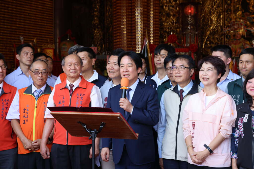 ▲總統親自贈匾表達對各宮廟長期投入公益、教化人心的肯定,並持續關心台南地方發展。