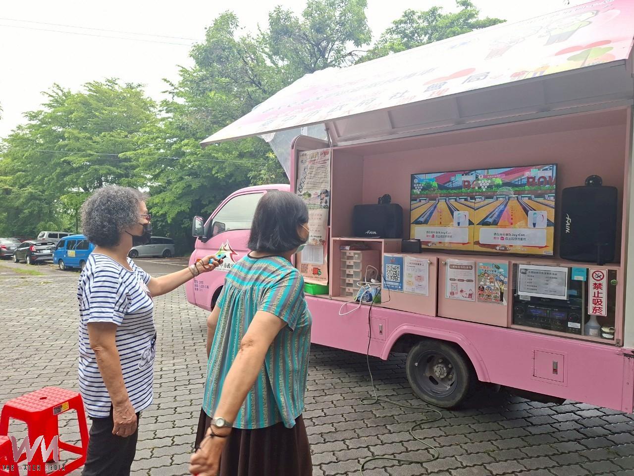 全國最多 台中市文康車深入社區20年 就近提供長輩多元樂齡生活 - https://www.watchmedia01.com