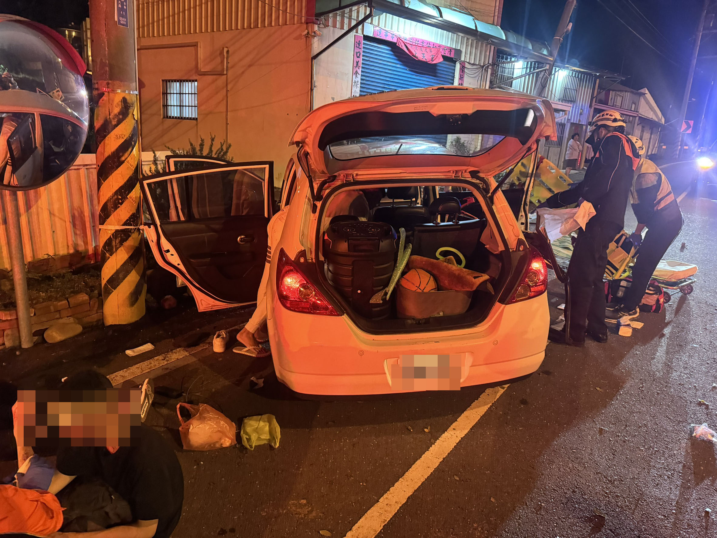 （有影片）／16歲無照夜遊出事！139線彎道失控撞電桿民宅4傷
