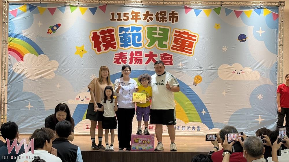 太保公所展創意表揚模範兒童    發創意花燈延續燈會熱潮