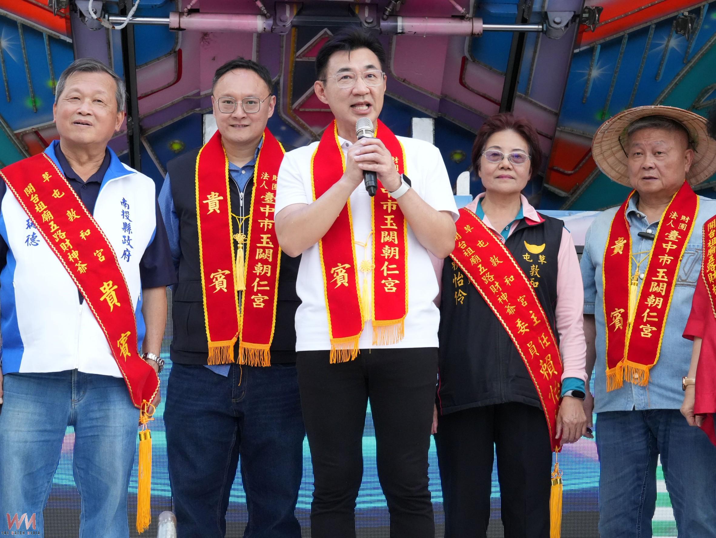 展現會香情誼　台中烏日玉闕朝仁宮徒步遶境草屯敦和宮 傳承宗教文化 - https://www.watchmedia01.com