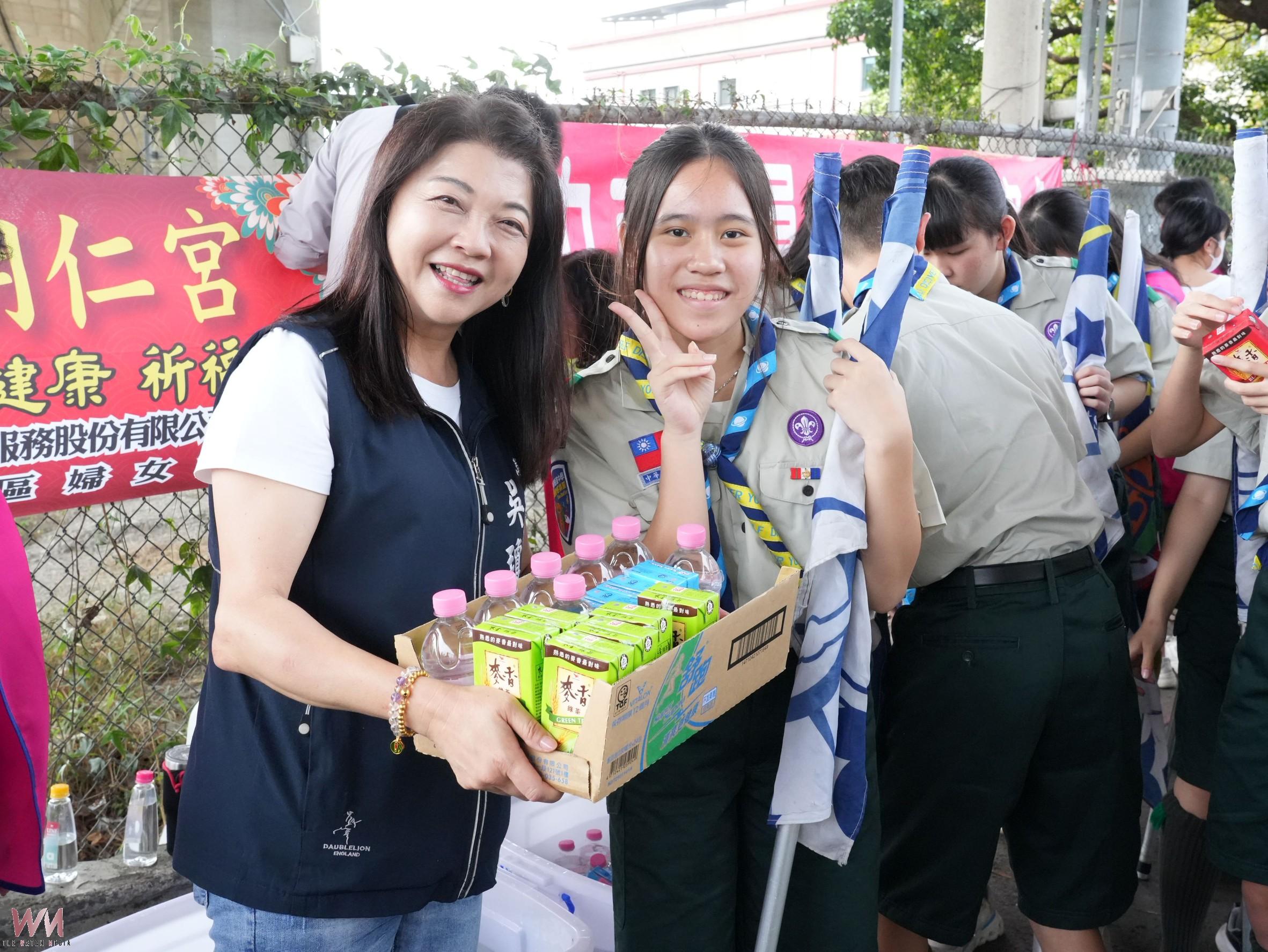 展現會香情誼　台中烏日玉闕朝仁宮徒步遶境草屯敦和宮 傳承宗教文化 - https://www.watchmedia01.com