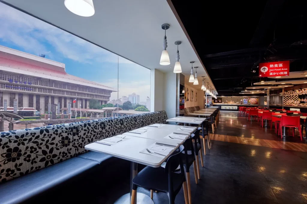 台北凱撒大飯店將於4月22日世界地球日舉行社群抽獎活動，邀旅客分享環保小物或減塑習慣，幸運得主可免費體驗Checkers雙人自助下午茶。圖／台北凱撒大飯店提供