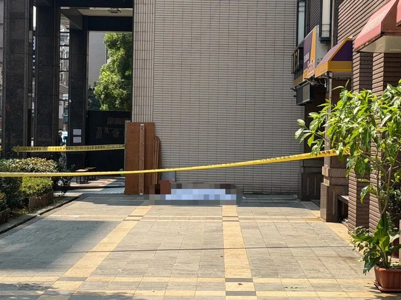 新北市蘆洲區長興路一帶1處社區大樓，今（14）日上午8時許驚傳墜樓命案。