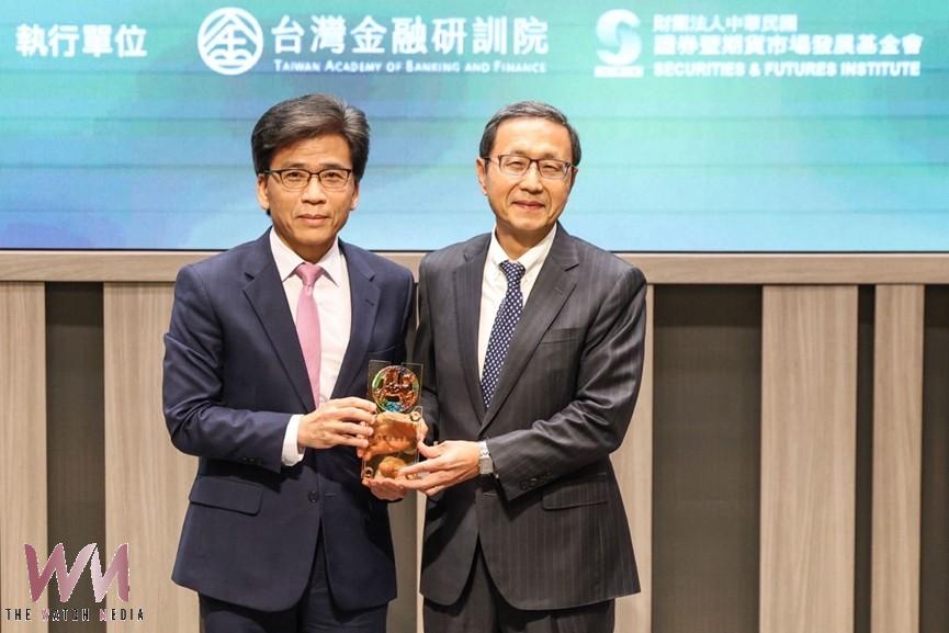 行動力強化金融影響力　中信銀行三度榮登「永續金融評鑑」銀行業前25%殊榮