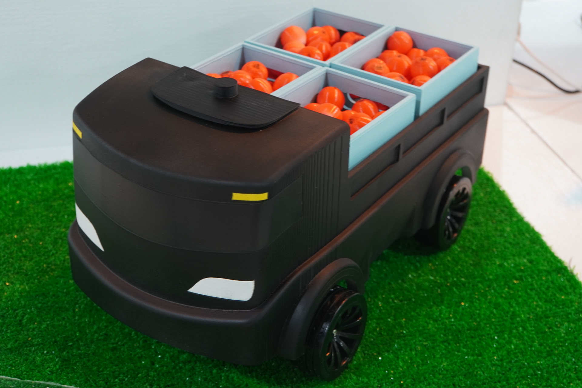 大葉設計畢展登場！AI農車、釣魚車與繪本作品吸睛亮相 - https://www.watchmedia01.com